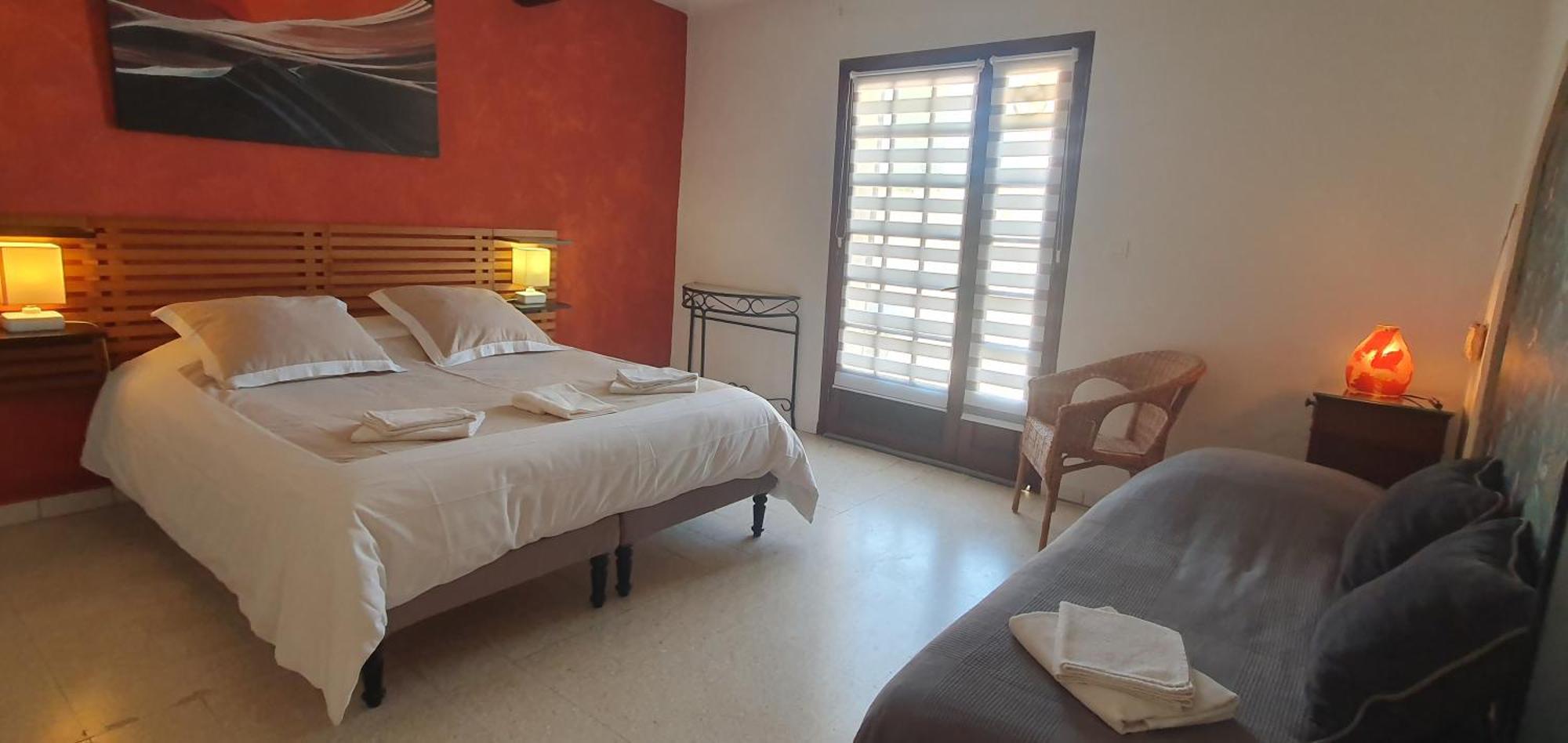 Le Jardin D'Ivana Chambres D'Hotes B&B Avec Piscine Chauffee Oppede Ngoại thất bức ảnh