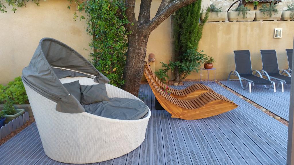 Le Jardin D'Ivana Chambres D'Hotes B&B Avec Piscine Chauffee Oppede Ngoại thất bức ảnh