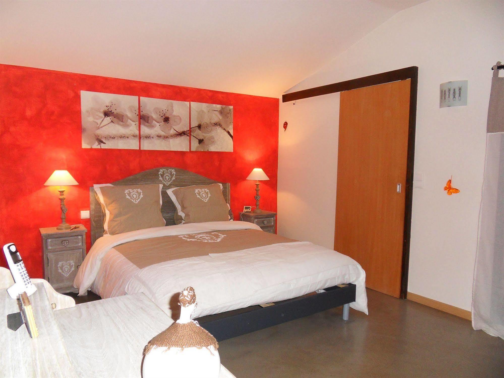Le Jardin D'Ivana Chambres D'Hotes B&B Avec Piscine Chauffee Oppede Ngoại thất bức ảnh